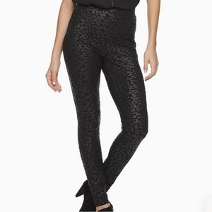 Jennifer Lopez Glam Black Leopard Print Leggings | S Short